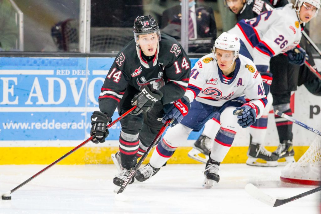 Rebelshockey's tweet photo. King excelling on power play as his overall game grows

https://t.co/YvwnNitUtH

#RDR #WHL https://t.co/xR2Dzth1ke