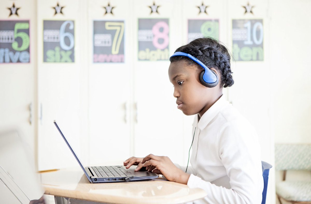 MySchoolDC's tweet image. T-minus 12 days until #EdFEST21 (12/11, from 10am-1pm)! It&apos;s virtual again this year &amp;amp; FREE! Talk to representatives 1:1 from more than 200 @dcpublicschools &amp;amp; @dcpcsb schools to find the school your child will call MY school. Registration is required.  MySchoolDC.org