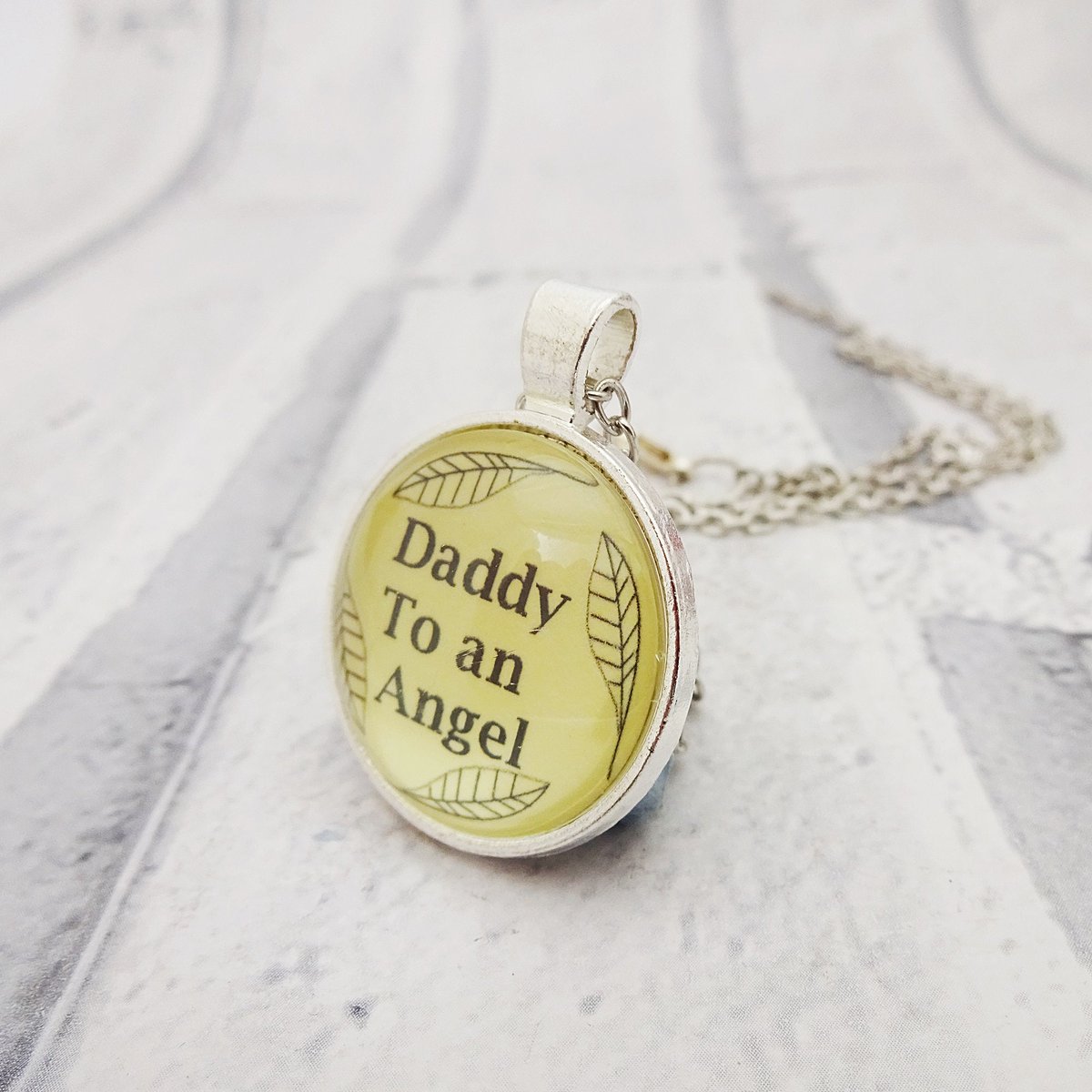 martisanne's tweet image. Mummy to an angel necklace, daddy to an angel, baby loss pendant, feather, memorial gift, infant loss, Child loss gift, baby sympathy, B1 tuppu.net/44404acf #EtsyTeamUnity #TMTinsta #InfantLossGift