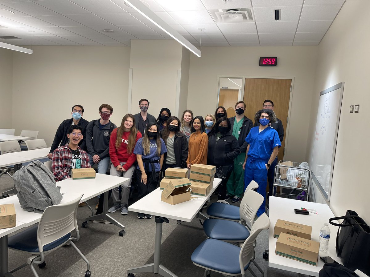 In celebration of #NeuroscienceIs rewarding day, we had a fun SIGN meeting where we talked through a case of music hallucinations and then watched a short clip of Scrubs after! @AANMember #FutureNeurologist