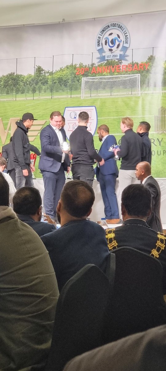 CefcSecretary's tweet image. Well done to @aztecaball &amp;amp; @CSMLondonFC for summer league awards today at the #ILFL 20th anniversary ceremony 🏆⚽️ Was weird seeing ya all suited &amp;amp; booted 🤣