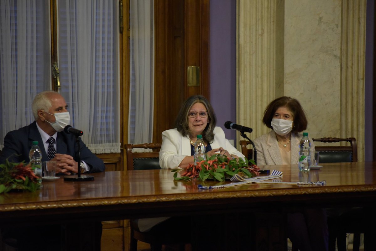 Parlamento del Uruguay tweet media
