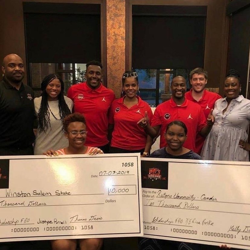 We have shown you the impact, this #givingtuesday, put love in your heart and support 
@defendingdreams58. The link is in the bio or you can visit defendingdreams.org and hit #donate