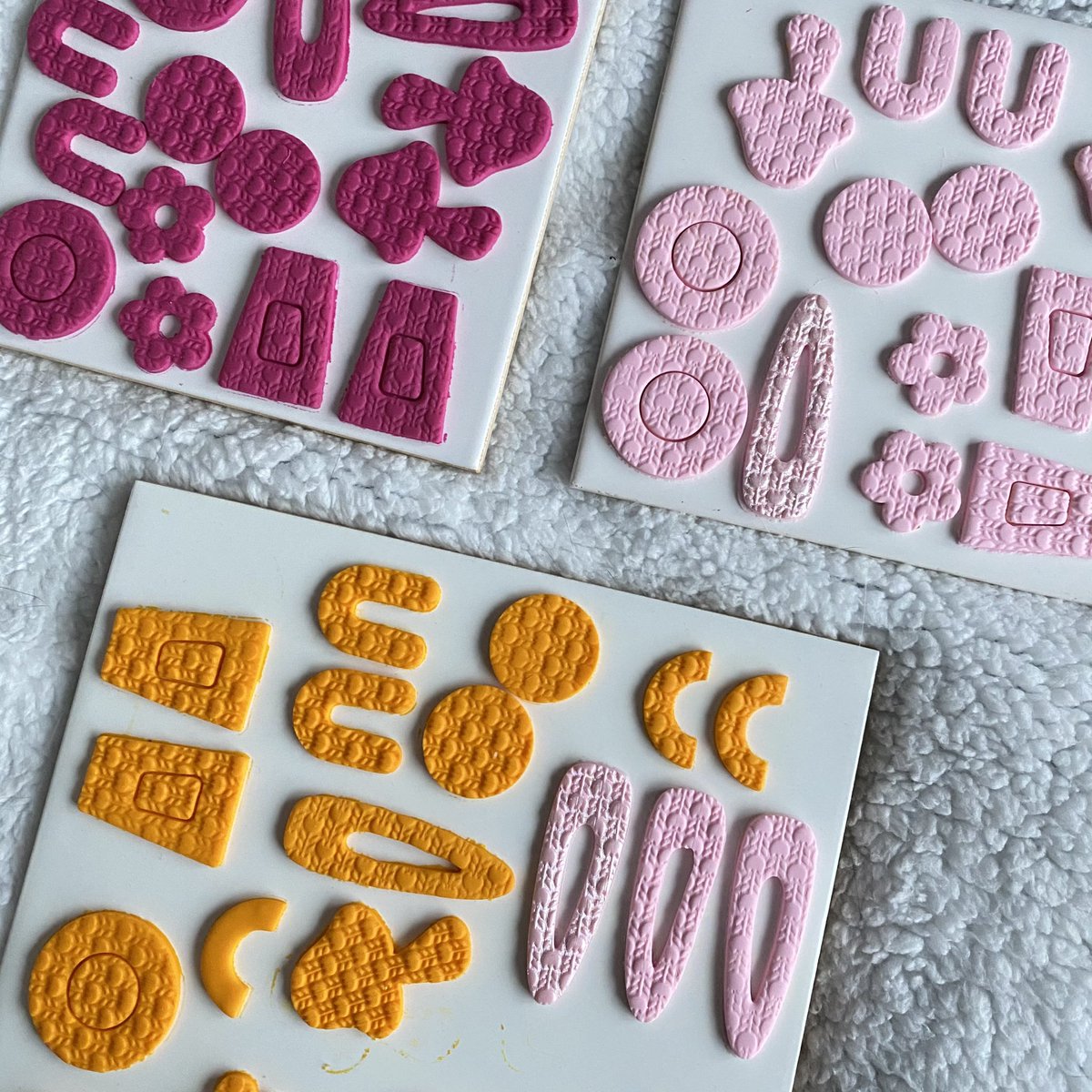 SoulStyleShop's tweet photo. Freshly baked 💕 #polymerclay https://t.co/YOBs48Y5CY