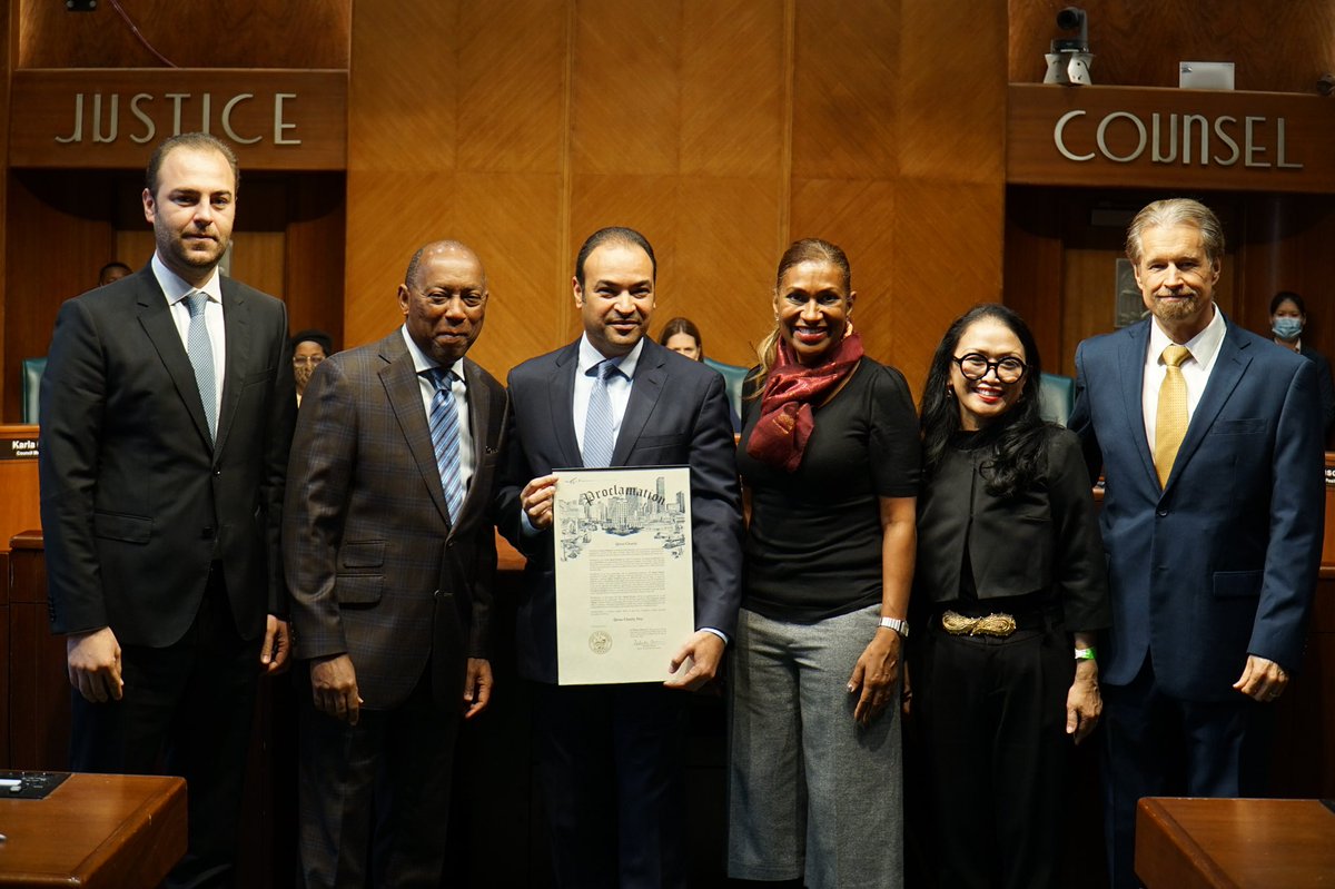 CMPlummer4's tweet photo. I was honored to present a proclamation to the Hon. General Consul of Qatar for the work of Qatar Charities. They &amp; @UHClearLake have been amazing partners with my office in addressing #foodinsecurity We look forward to creating sustainable solutions for #houston #houcouncil https://t.co/f59oCvXlN7
