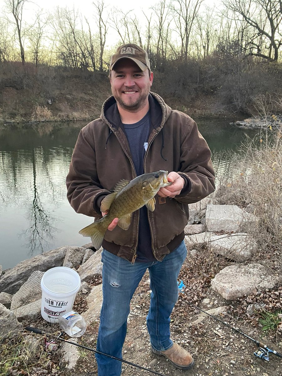 alimeiners's tweet photo. Me: Evan we never take any pictures. Let’s take a picture
Evan: no I hate pictures 
Evan after catching a fish: https://t.co/A3e2In50xO