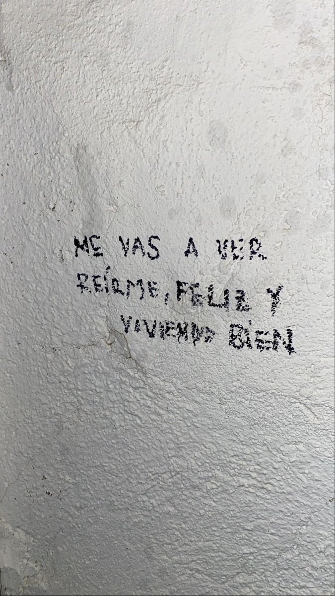 anaacasstro's tweet photo. asociamos letras de canciones a lugares :): https://t.co/Xy0IOoBGnD
