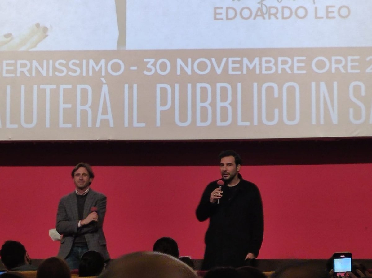 Ognuno ha il finale che si merita
#napoli #cinema #lasciarsiungiornoaroma
<a href="/edoardoleo/">edoardo leo</a> ❤️
