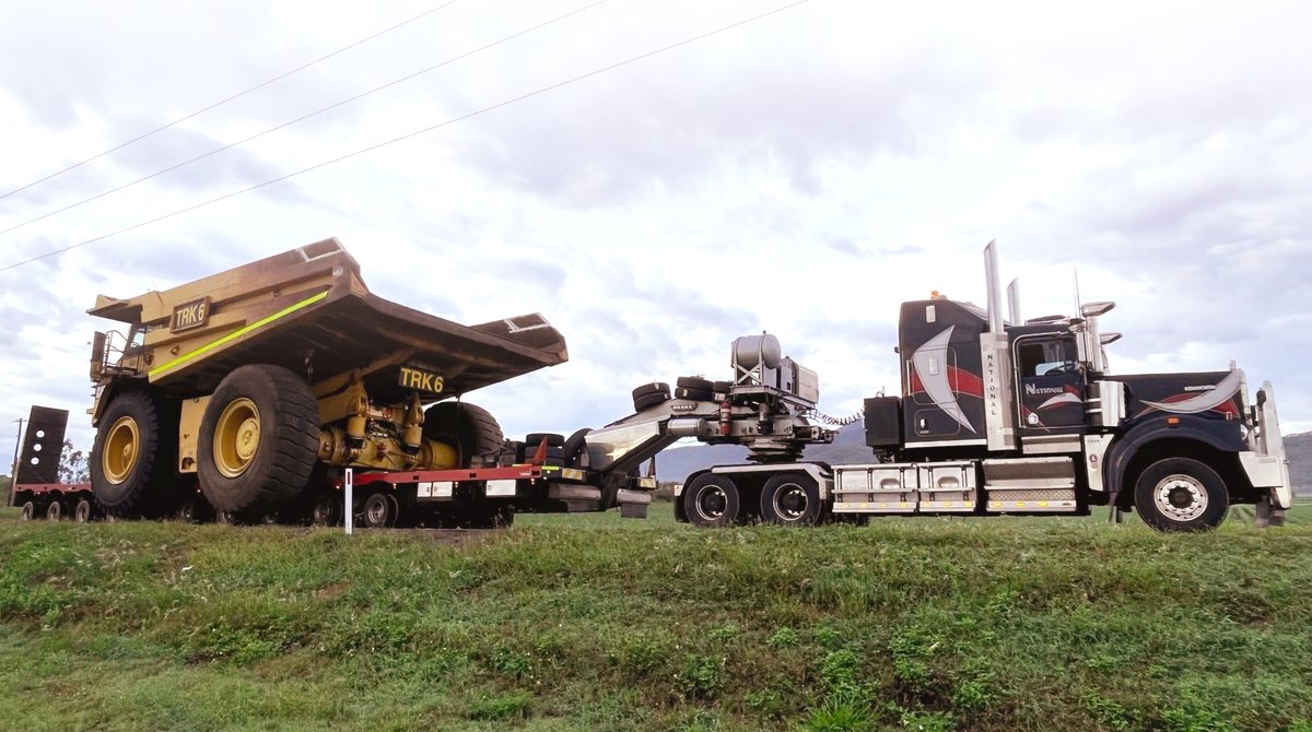 Another shot of National Heavy Haulage leaving Paget QLD last week heading west with a CAT 789 Dump Truck nationalheavyhaulage.com.au <a href="/NationalGroupAU/">National Group</a> #HeavyHaulageAustralia #HeavyHaulageQLD #MiningAustralia #MiningEquipment