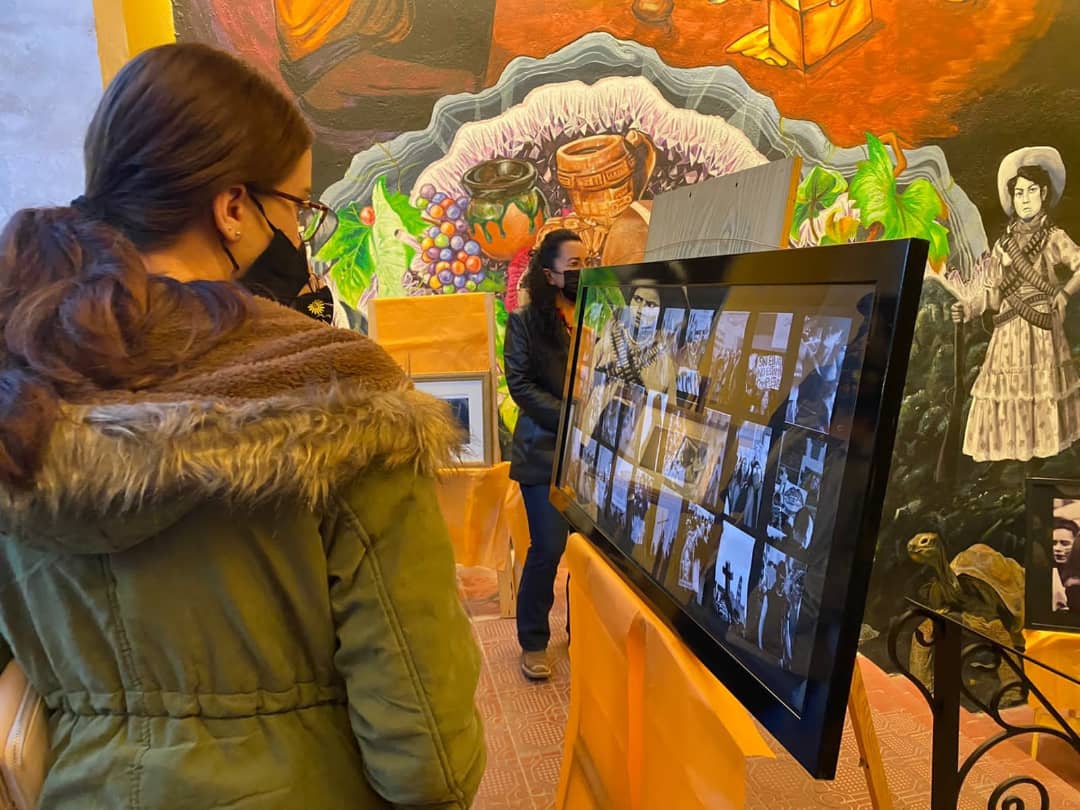 MujeresParral's tweet photo. En la Casa de la Cultura, se encuentra la galería "Flores Mexicanas" de la fotógrafa parralense Gabriel White, ¡Te invitamos a visitar la exposición!

#16DíasDeActivismo contra la violencia de género 🧡 https://t.co/YIfwjJoNIC