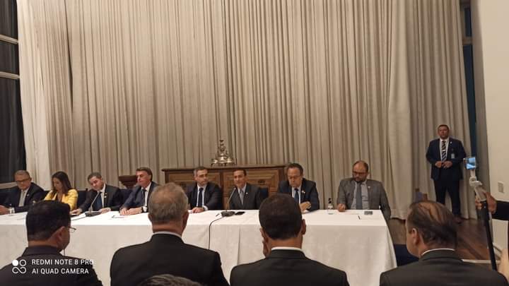 vemcomigo2022's tweet photo. Pressão total para indicação do Dr André Mendonça ao STF, a Sabatina será amanha na CCJ.
Nesse momento, lideranças de todo o Brasil reunidos para os últimos detalhes...

#AndreMendoncaNoSTF https://t.co/06wRh5SQeD