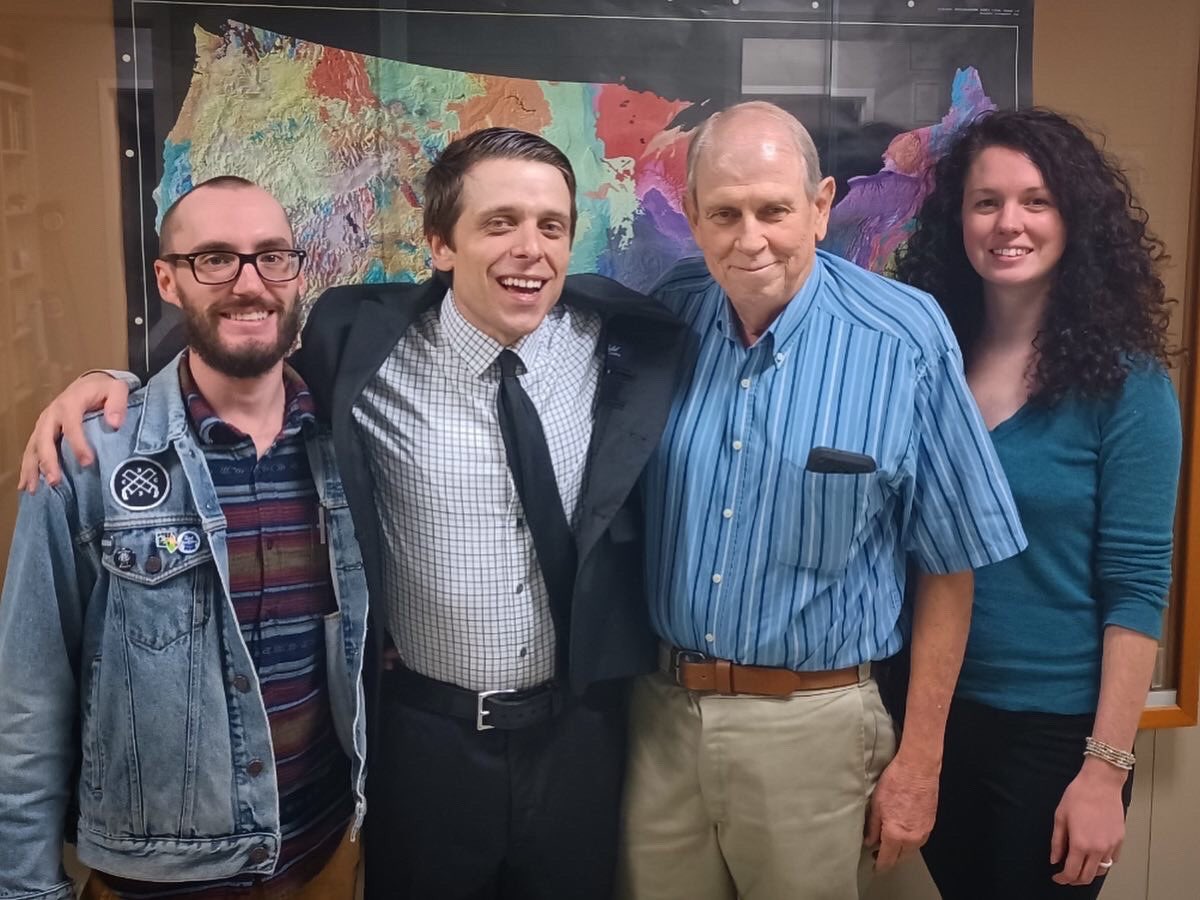SFAGeology's tweet photo. Congrats to Will Thompson (with the tie and big smile) for successfully defending his M.S. thesis!
.
#Stratigraphy #Limestone #Petroleum #Geology #GeologyResearch #Defense #MSThesis #MasterOfGeology #TheBestDefenseIsAGoodOffense #SFAGeologistsRock #SFAGeology #Nielson https://t.co/4u1CA04MkE