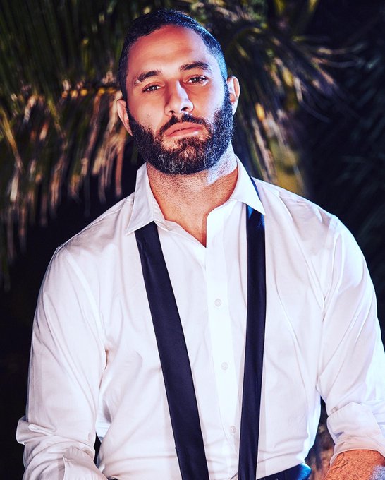 Come check out some of my &ldquo;suit videos&rdquo; 🔥🔥🔥  https://t.co/jp51FM0SN3 https://t.co/rQzqEefVp0