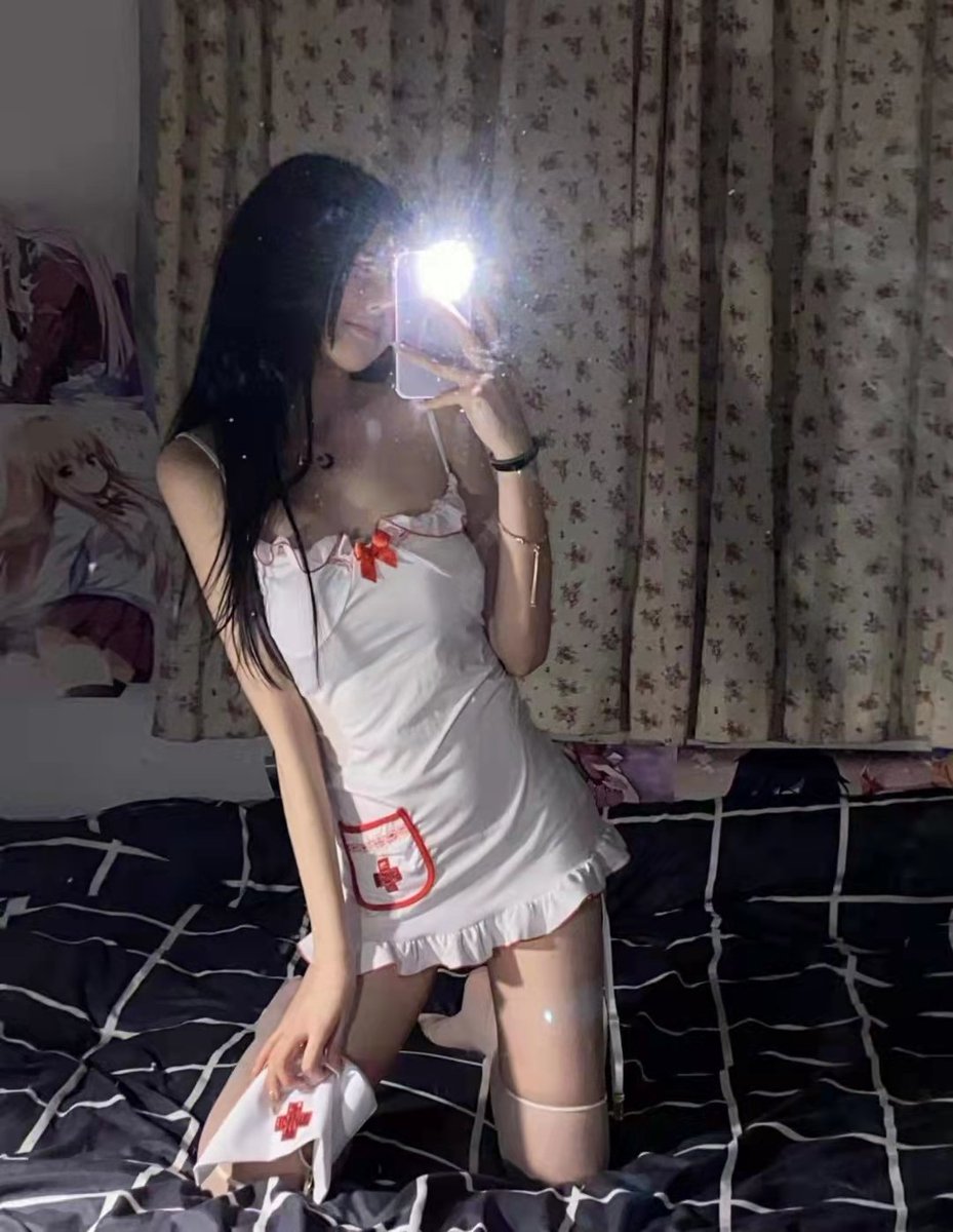 longyingying5's tweet photo. 有金主爸爸喜欢吗 https://t.co/8mbCLD7Pf6