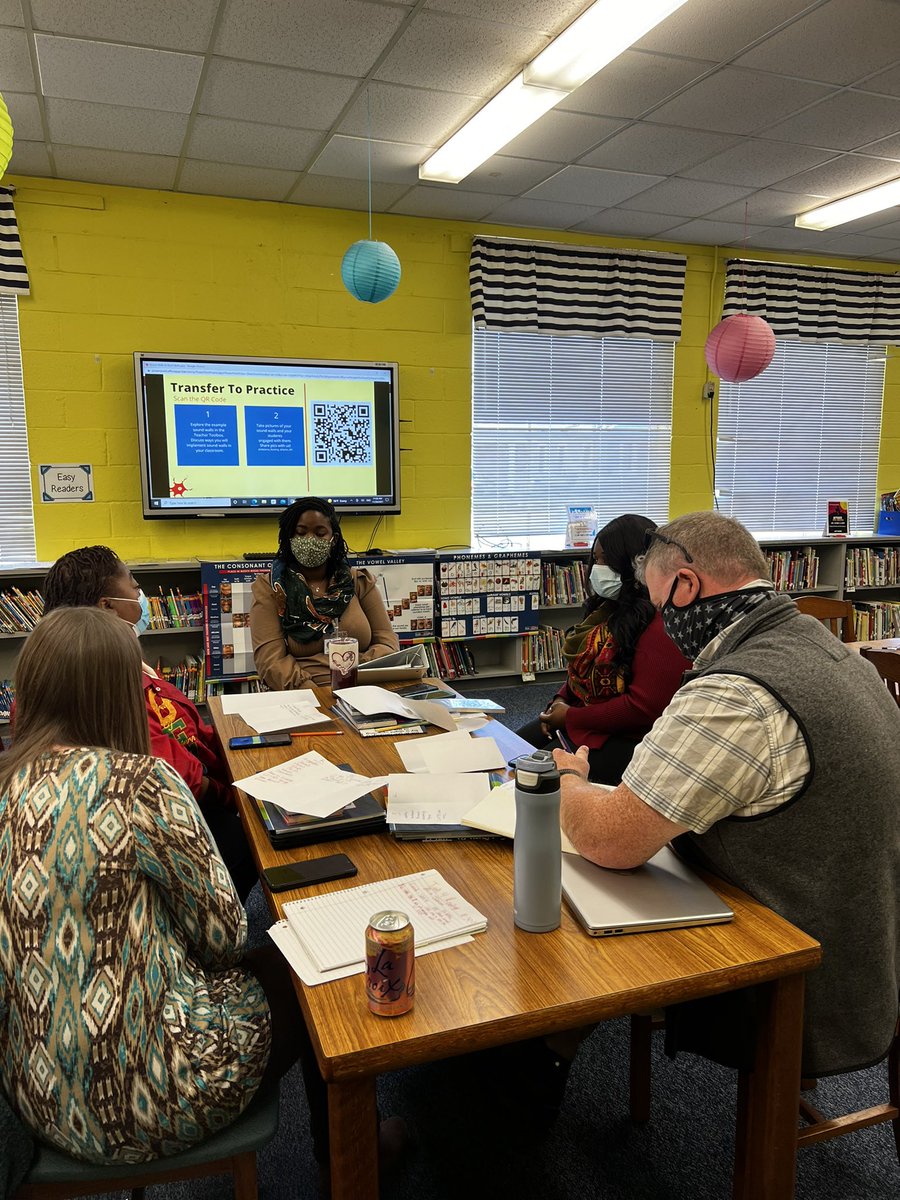 DrTameraRCarter's tweet photo. Sound Wall training by the amazing Alicia Johnson took place today at Payne STEAM Academy! We are so grateful Mrs. Carter purchased these instructional tools for us. We too are life long learners! #TeamSelmaConnected #tools4reading @SCSStudentsFir1 @Ajohn_ARI https://t.co/J9Aw9sFgf6