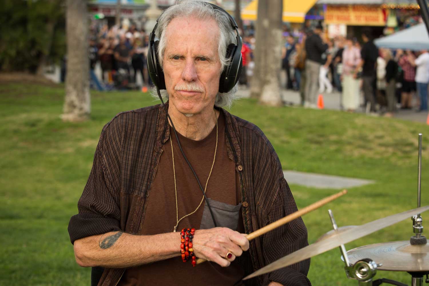 Happy 77 birthday to the legendary The Doors drummer John Densmore! 