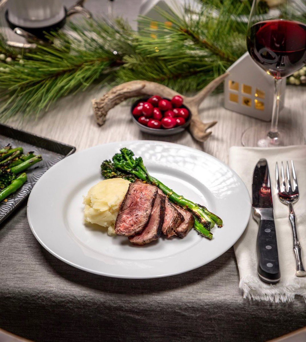 The Oak Street District is home to the area’s most talked about culinary masters! 
#tastytuesday