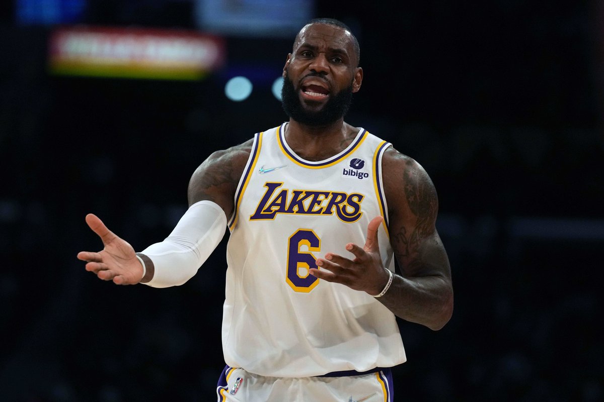 LakersNation's tweet photo. BREAKING: LeBron James ruled OUT for tonight's game against the Kings due to health and safety protocols:
https://t.co/eAUuke4T94 https://t.co/FJgjBDRqhe