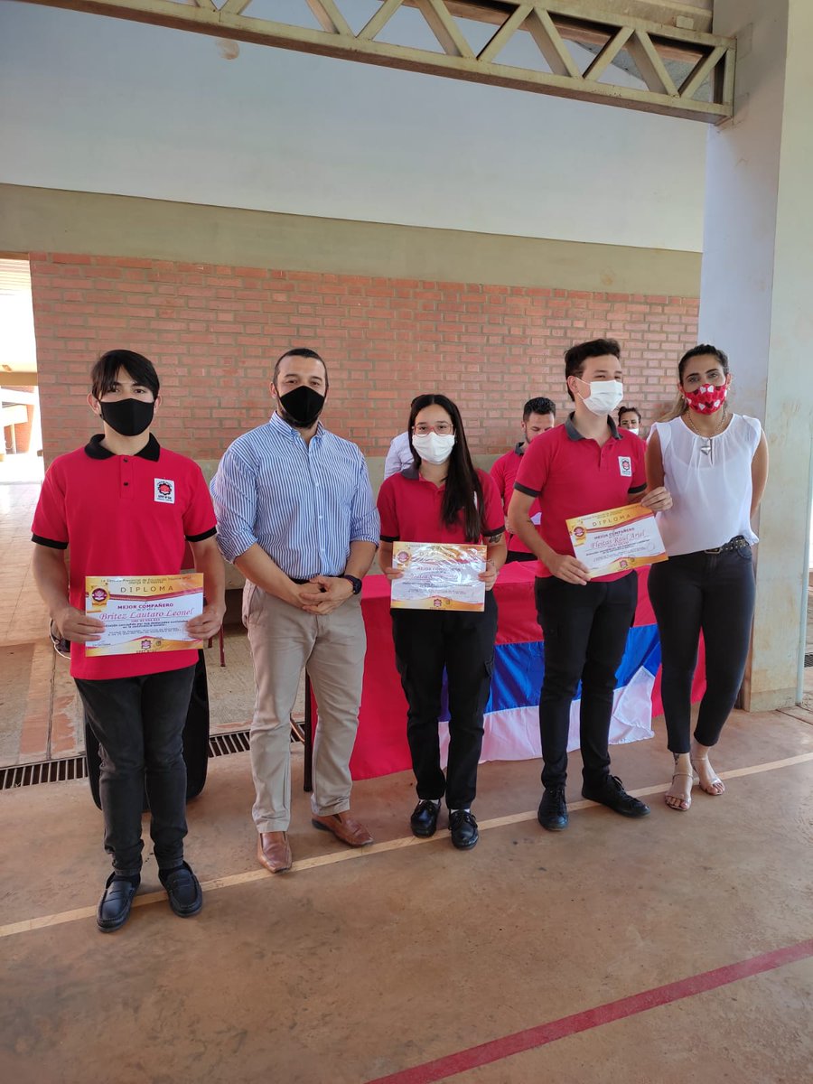 epet34's tweet photo. Acto en conmemoración del natalicio de Andrés Guacurari, traspaso de la bandera de Misiones, reconocimiento a mejores compañeros de cada curso.

Felicitaciones a los protagonistas del día! 

#andresguacurari
 #banderademisiones #EducacionTecnicaDeCalidad  #educaciontecnicapublica https://t.co/faLQNX9uA3
