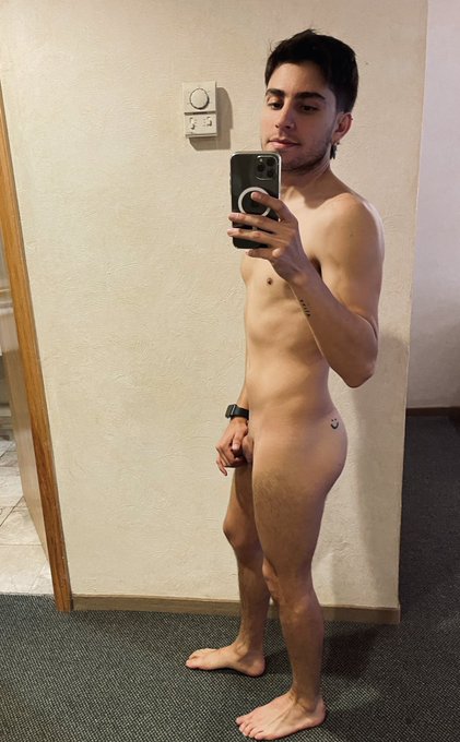 Ufffff les acabo de subir contenido nuevo! Y aprovechen que mi OF sigue en descuento 45%????

https://t