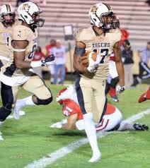 TykwonWade's tweet photo. After a great talk with @ColeRotenberry I’m truly blessed to receive an offer from Northeast Mississippi CC. @NEMCCTigers https://t.co/b3uMQZKBMI