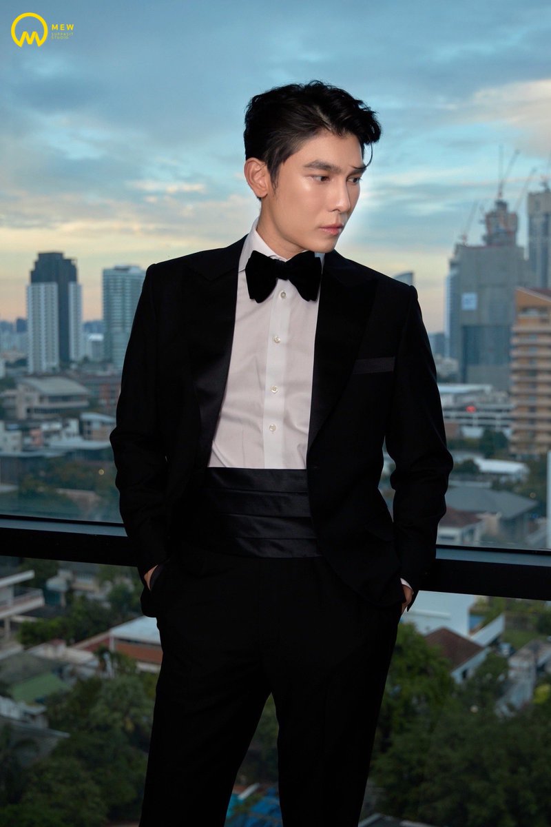 MSWCMSS's tweet photo. ทำไมพี่มิวไม่ลงรูปเซตนี้ หล่อมากกกกกกกกก หล่อแบบ เกินนนนนนนนนน 😩😩😩😩😩😩😩😩😩😩😩

@MSuppasit
#MewSuppasit
#มิวศุภศิษฏ์
#SPACEMAN 
#HOWEXMEW https://t.co/WNZbQCPJAW