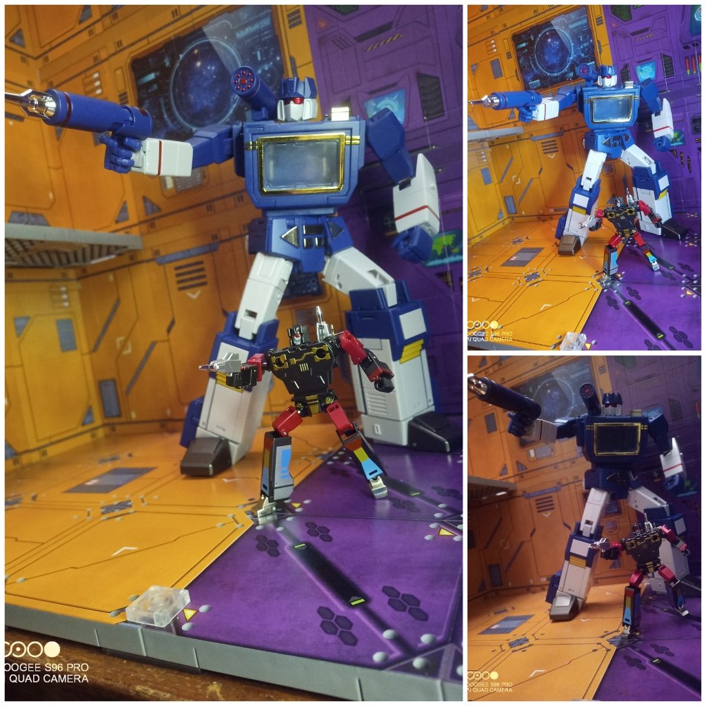 Kureigu8's tweet photo. Robot Paradise Acoustic Wave arrived today from @ShowZStore2018 #transformers #masterpiece #robotparadise #fanstoys #acousticwave #fibrir #cassettron #accesories #toydecor #g1 #soundwave #frenzy #cassettebot #toys #toystagram #toysaremydrug #toycollector #toyphotography https://t.co/3wk5cQ81dr