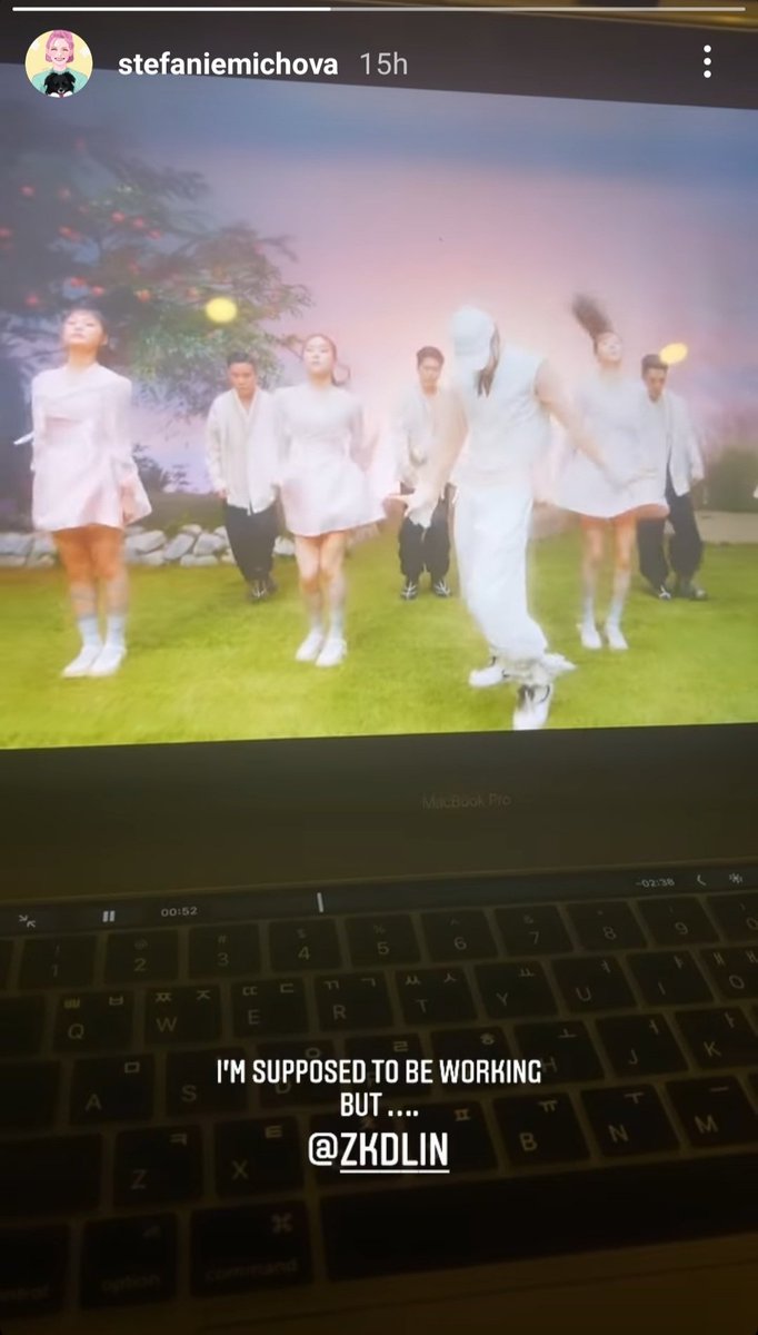 Kji94N's tweet photo. Stefania Michova fangirling over jongin will always be a mood 😂🥺
#KAI_Peaches #peachesMV #KAI
#Jongin
https://t.co/vkkRPnJLQ6 https://t.co/mL9Dk77iII