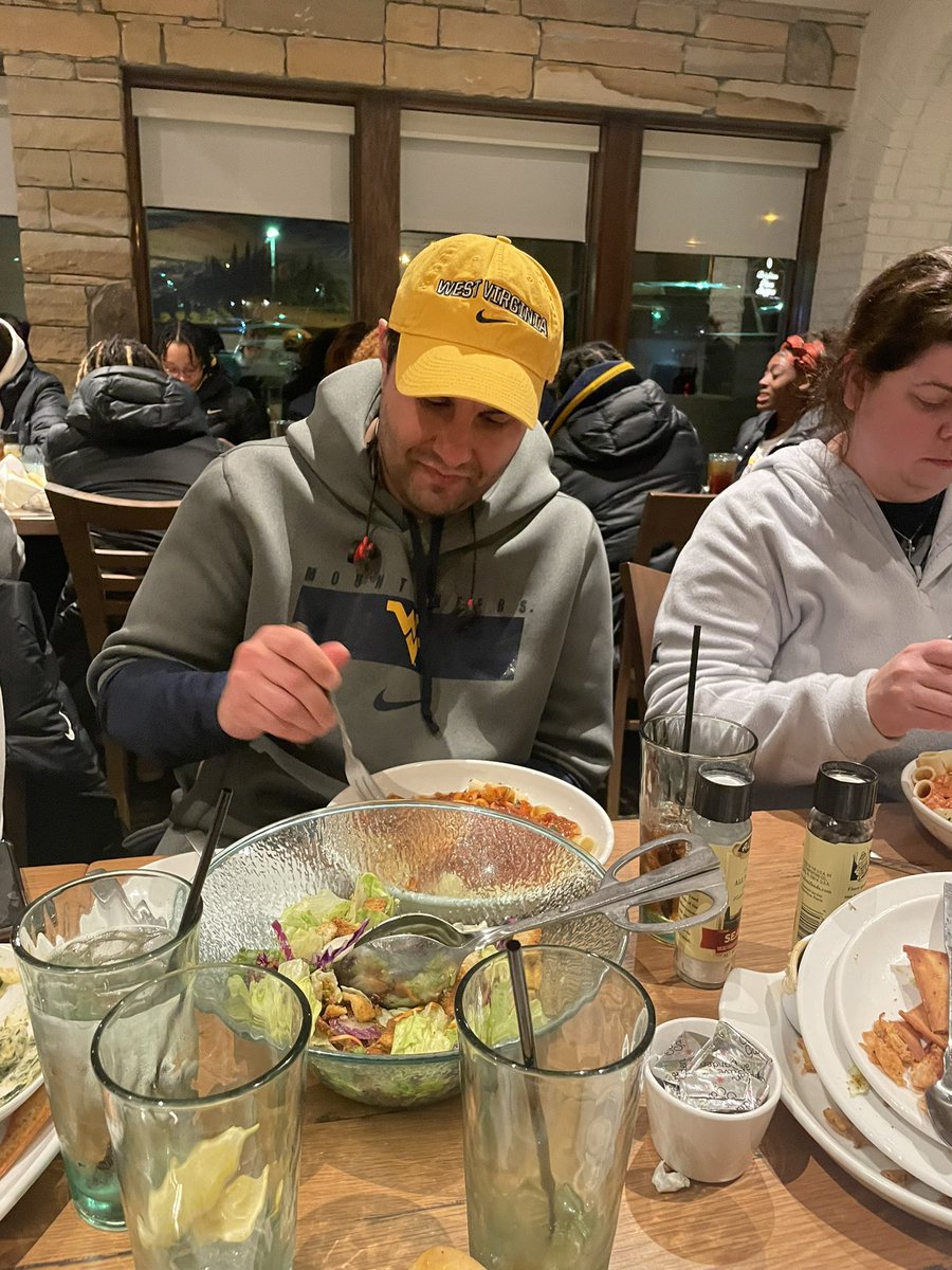 wmattwells's tweet photo. #DiningwithDan, the Rigatoni Caridi edition! https://t.co/53DBj7m0MT