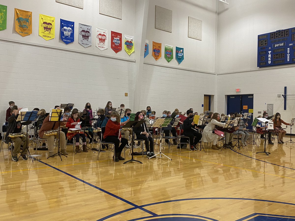 ChrisAllen0125's tweet photo. Excited to hear the LESD #27 Beginner and Concert Bands play this evening for our first band concert in two years! https://t.co/gZrEUHDveK