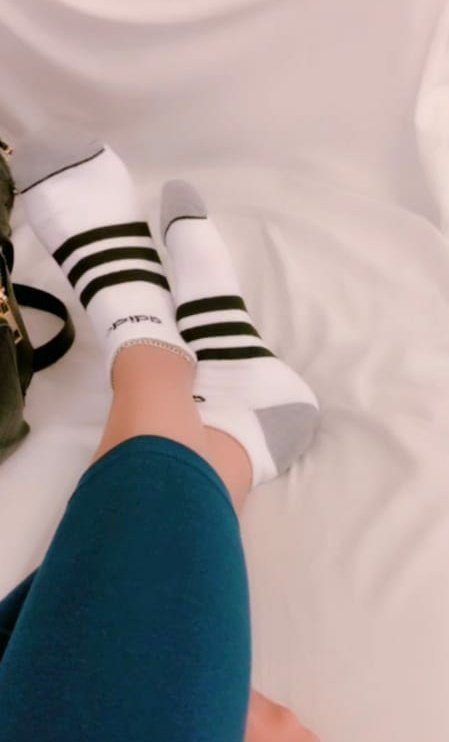 الوضع زي ما انت شايف كل الناس يكلمون حبايبهم الا انا وانت ياوجه الفقر جالسين ع النت ع الفاضي 😂💔