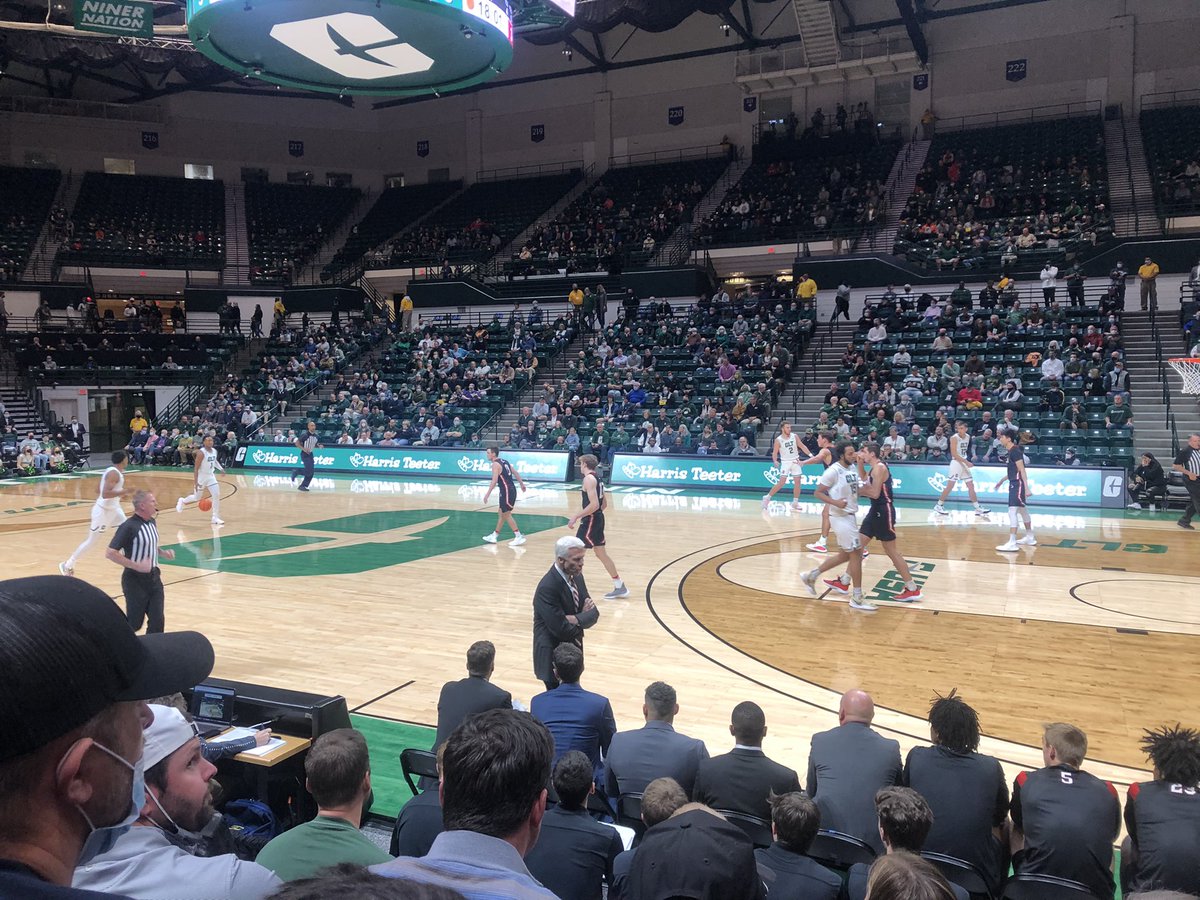 _LOL_Cats's tweet photo. Can confirm.  Davidson sucks. https://t.co/XIWQnIa7AJ