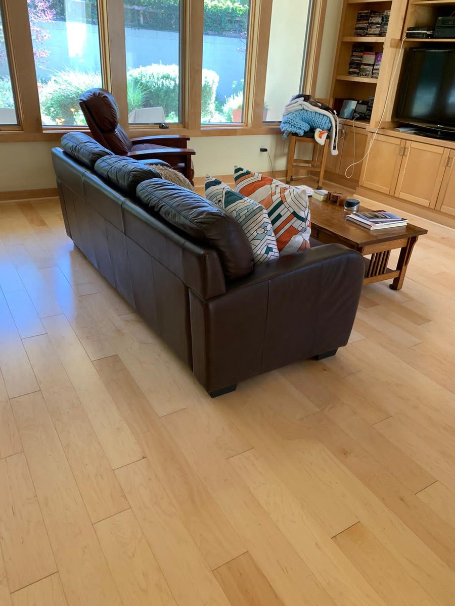 FlooringMy's tweet photo. Maple Engineered Wood Installed. :) 

#Maple #mapleengineeredwood #hardwoodfloors https://t.co/TTB8TDYF1L