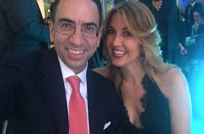 monty_o3's tweet photo. Me preguntó... porqué está mujer se siente atraída por estás caras de idiotas.
#SacoDePus 
#capuleto https://t.co/RdBrC1dUsE