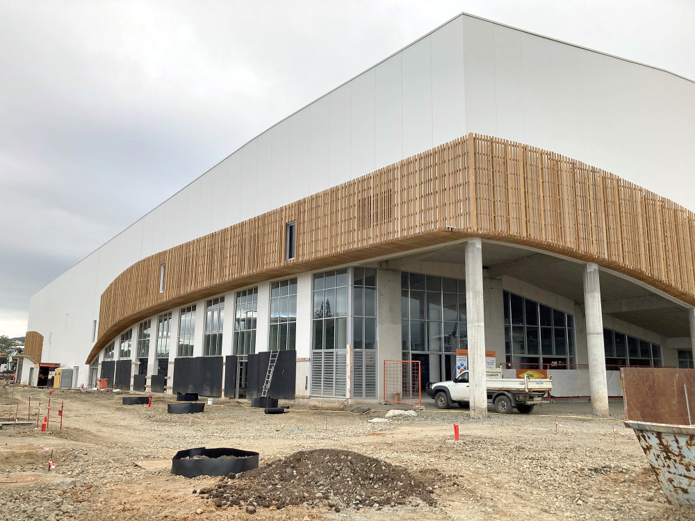 lncnc's tweet photo. Dumbéa : le nouveau cinéma ouvre ses portes jeudi 23 décembre https://t.co/znTB2KHgCL https://t.co/BhJ7Qd0FlQ