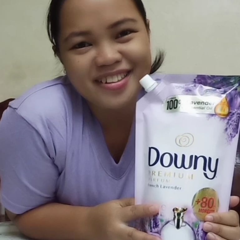 BalletaJhoy's tweet photo. Try this Laundry hacks and use New Downy French Lavender.

#CalmMeDowny, Downy French Lavender
#MommyPehpotMommyClub
@mommypehpot
@Downy_PH https://t.co/b97OLW5HW9