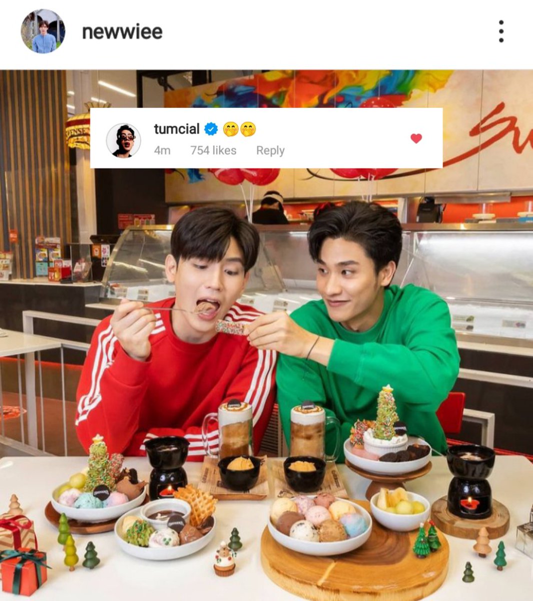 flirtaynew's tweet photo. off jumpol as the polca president that he is 🤧💙 #เตนิว https://t.co/dhaL5eRQZG
