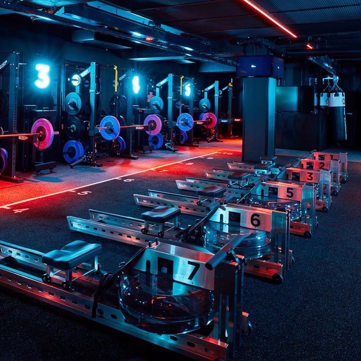 200Degs's tweet photo. 12ish Days Of Christmas - Day 1
Our pals at @VirginActiveUK are giving away two annual memberships to any Virgin Active gym.💪🏽🏋🏽🧘🏽 
Head to our Instagram page now t be in with a chance of winning.👇🏽 
https://t.co/ntUSoLnM3I
#12ishdaysofchristmas #200deg #giveaway #christmas2021 https://t.co/f6kScuFGdR