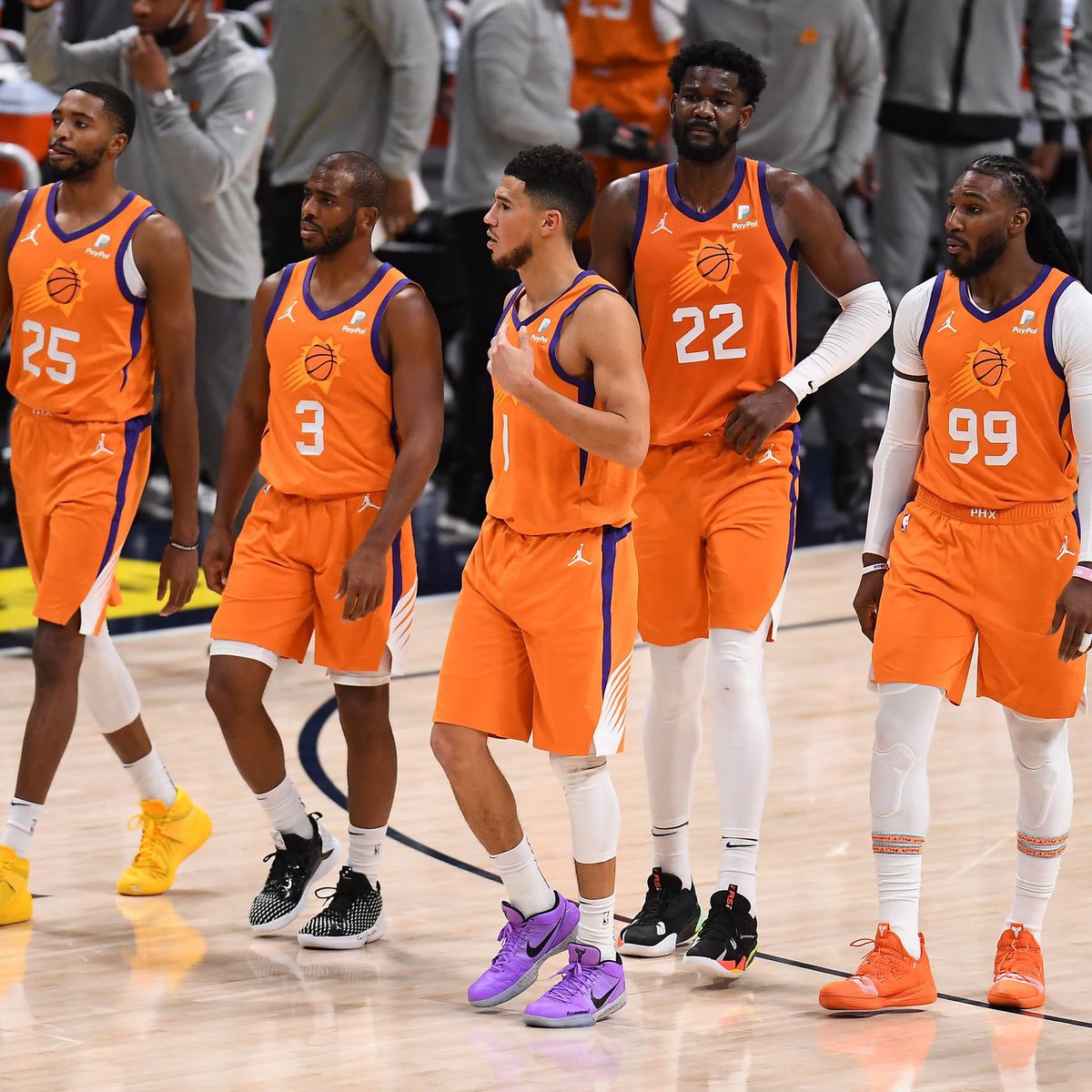 Phoenix Suns beat the Warriors and have won 17-straight games. 🔥🔥🔥
