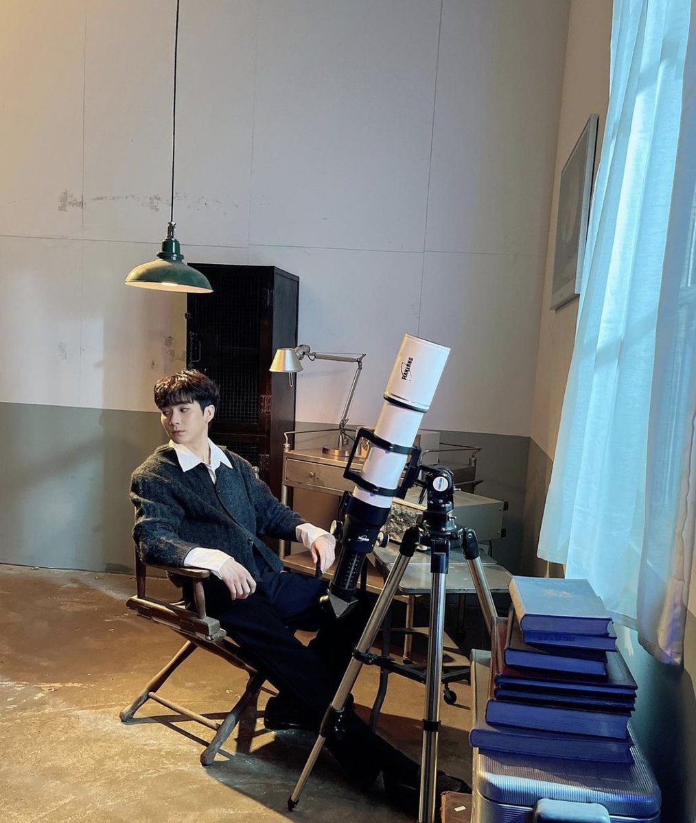 emperorM95's tweet photo. 지극히 뮤비 촬영장같다는 사견 그리고 머리 너무 이뻐..(제발 자르지마 사랑햐.. https://t.co/LELwo2Tz1n