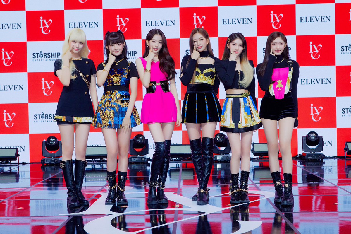 ivehaive's tweet photo. 아이브 쇼케이스 단체 사진 ㅠㅠ 
가슴 퍽퍽 https://t.co/3770AXvtqH
