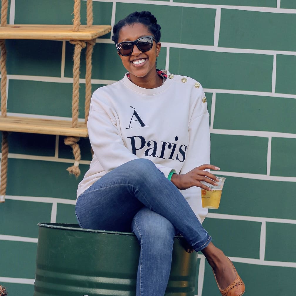 Hi DECEMBER 😊😊 ...... I've missed you 😊😊
Happy new month to you 🤗🤗

#JamesonBlackBarrel
#BlackLikeNoOther