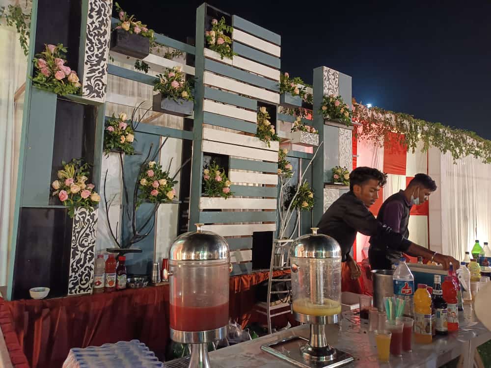 siniseventplan1's tweet photo. A wedding is a celebration of love that brings people together to share unforgettable memories. Decorate your home with our gorgeous decorations and sparklers.

#weeding #celebration #love #decorate #dream #beauty #weddingplanning #indianbridal #special #celebrating #celebrating https://t.co/rc8H5yFglE