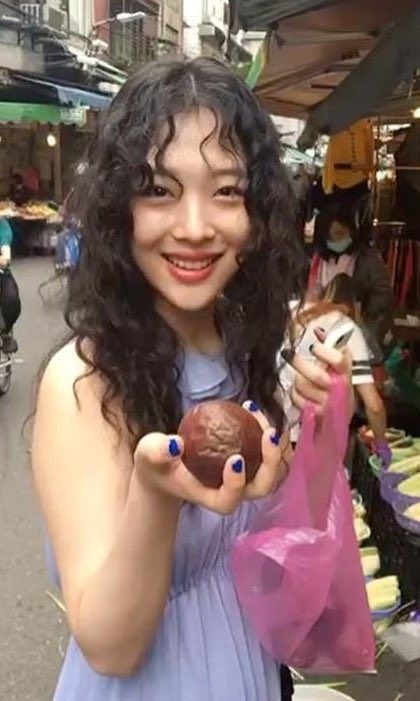 sulli pics that will give you instant serotonin