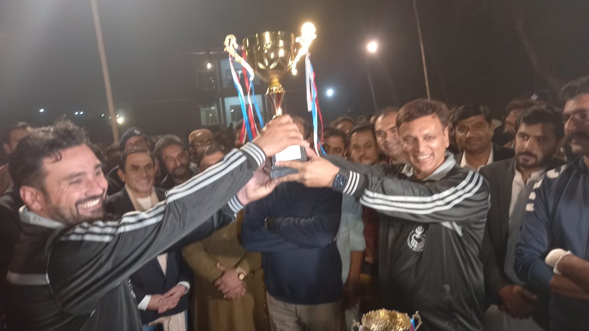 PhpFsd's tweet photo. Grand sports Gala.
PHP won the matches of Volley Ball and Tug of War from District Jail.
#PHP #RegionFaisalabad #SSP #MirzaAnjumKamal #PRO #HelpLine1124 #sportsgala2021 @PunjabPhp @IGP_Punjab https://t.co/BZR9ZDRA4r