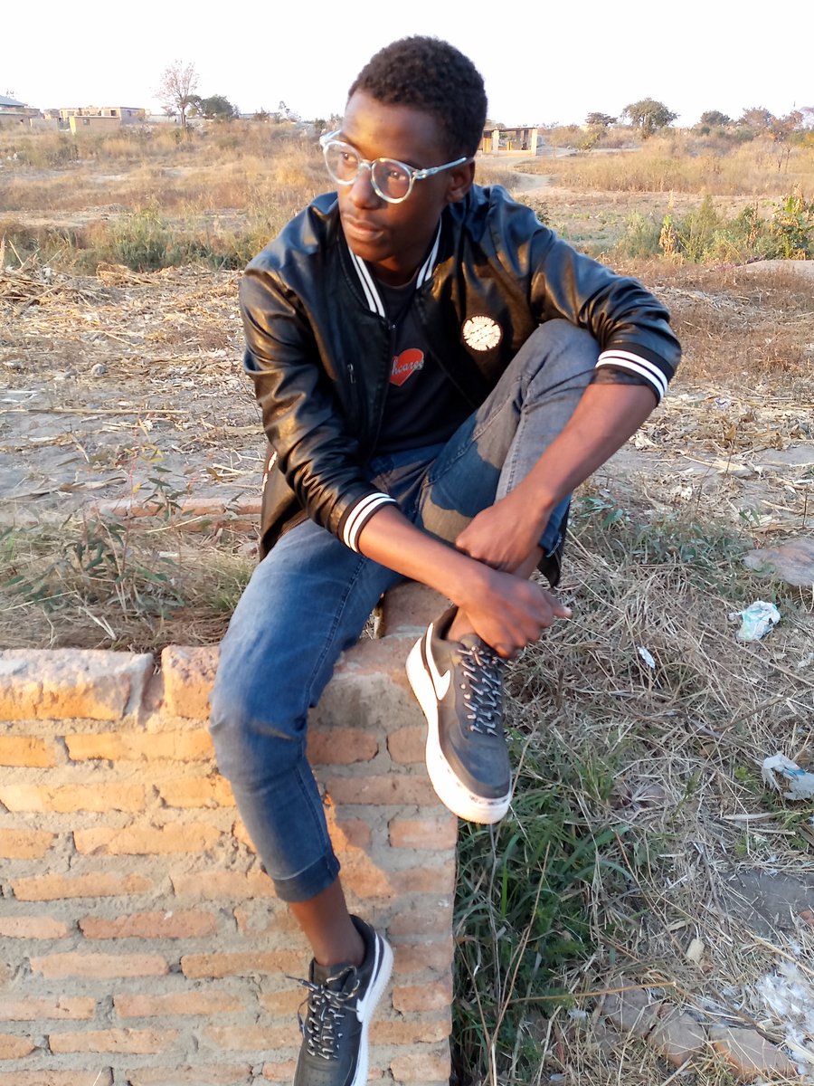 Shkay_45's tweet photo. Todays mine #Dec01 The hugest mistake ever,,, am the birthday boy🤘 https://t.co/nkp2TOc4fi