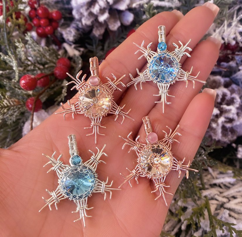 marz__boutique's tweet photo. Swarovski snowflakes ❄️💎✨

I’m shocked that these haven’t found homes! Last year, they were a huge hit 🤔

These beauties are 20% off as part of my winter clearance sale 💙 https://t.co/LoCqTRfTE2