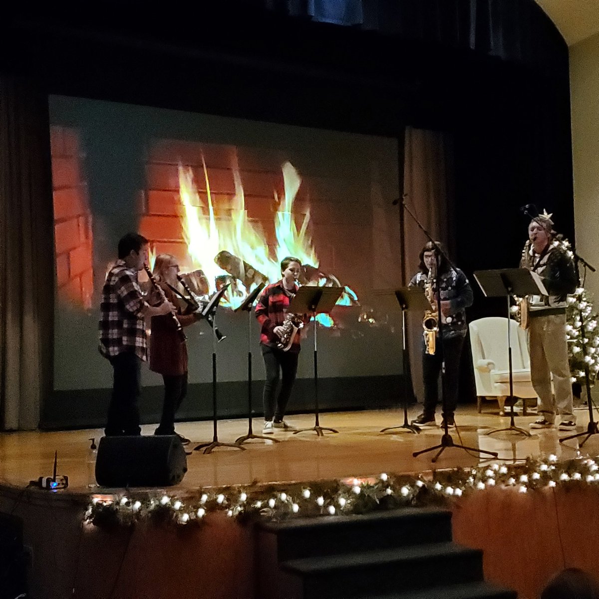 HastingsCollege's tweet photo. The Lighting of Campus celebration has begun! https://t.co/SwGMmeKMlU