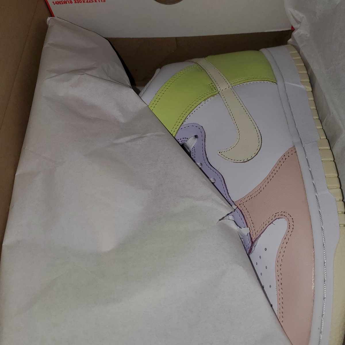 i7ool_az's tweet photo. @RetailTuesday @MicNice  #RetailTuesday 6s 11.5 worn once 225 us ship
Dunks woman's 9 DS 110 plus shop
Air max size 12 worn once 125 plus ship
Also have DS turdunken in special packaging 400 plus ship https://t.co/NRO4z5A46K