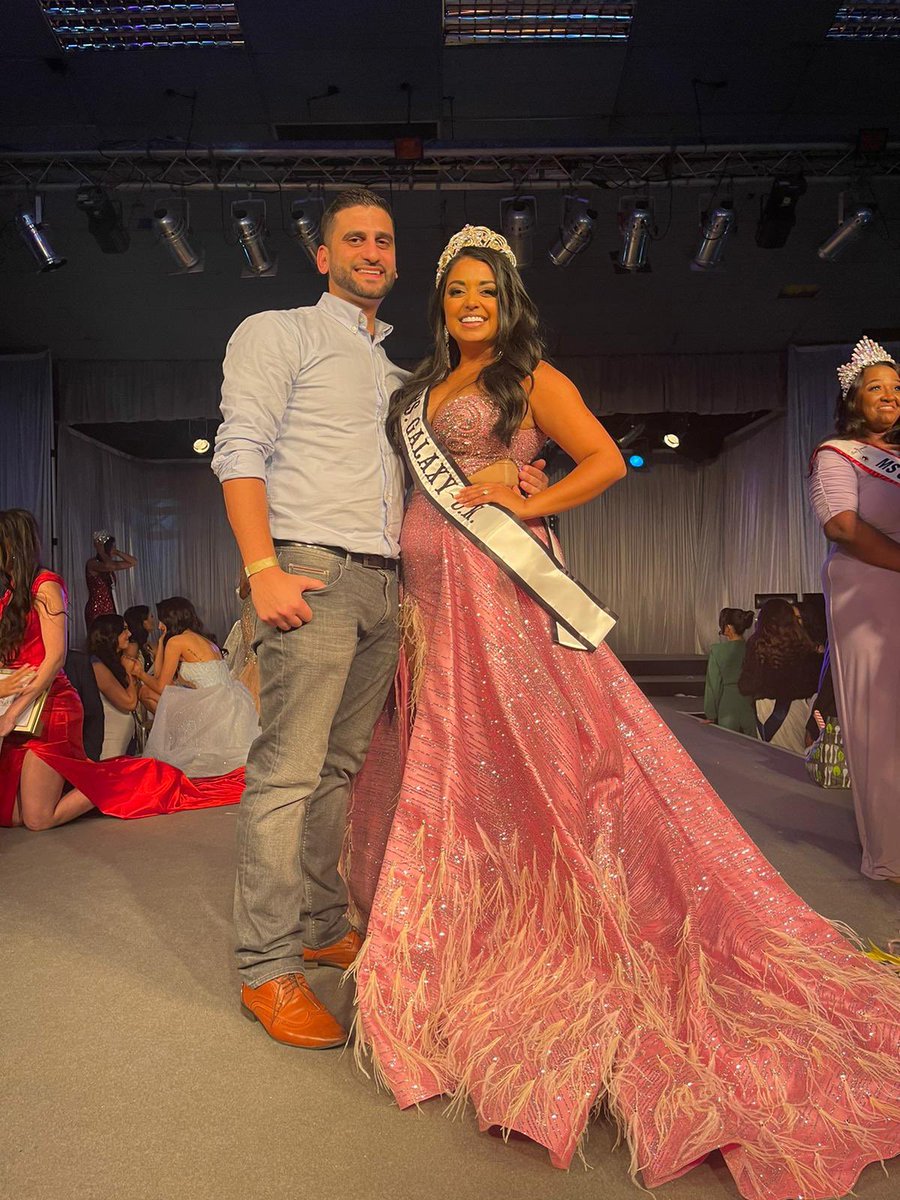 aryanapresenter's tweet photo. I did it! I am your new Mrs Galaxy UK 🇬🇧👑 @missgalaxyuk @GalaxyPageants @PageantGirlUK 

Hard work &amp; dedication for the past 18 months. It still feels like a dream 💜

Cant wait for internationals next year! ✈️ 

Follow my journey on Instagram @mrsgalaxyuk &amp; @aryanapresenter 💫 https://t.co/XVQQqBIA4t